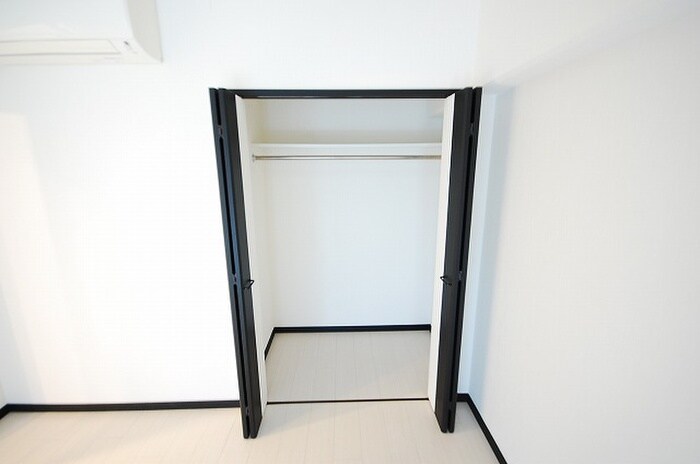 物件内観写真12　(収納)