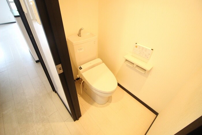 物件内観写真12　(トイレ)