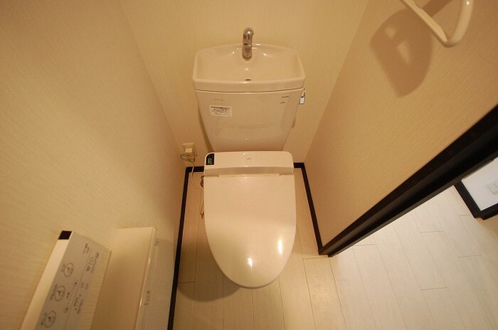 物件内観写真14　(トイレ)