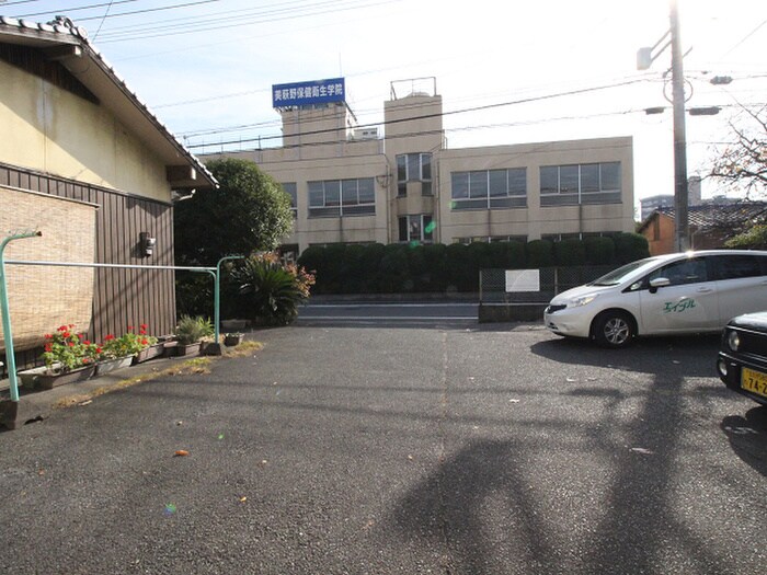 物件外観写真6　(駐車場)