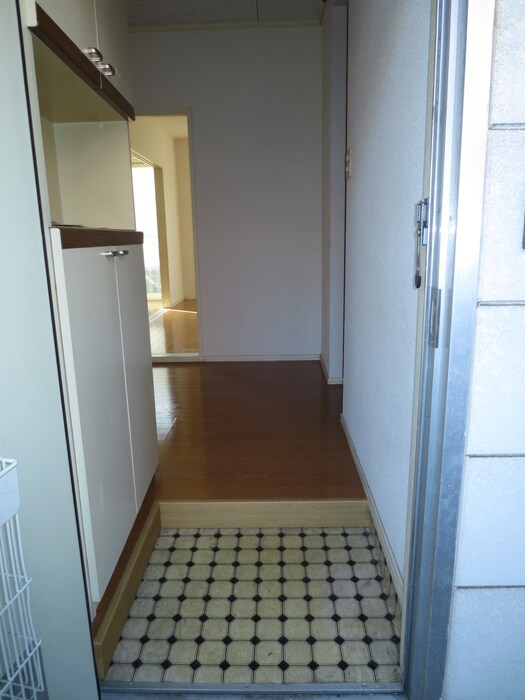 物件内観写真14　(玄関)