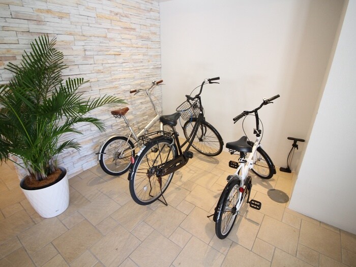 物件外観写真5　(駐輪場)