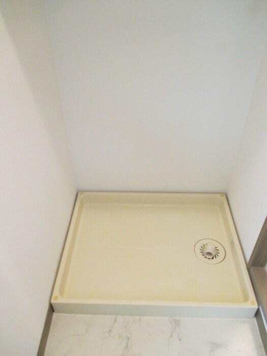 物件内観写真13　(洗濯機置場)