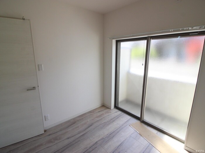 物件内観写真10　(室内からの展望)