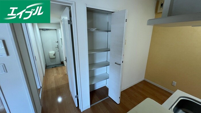物件内観写真17　(収納)