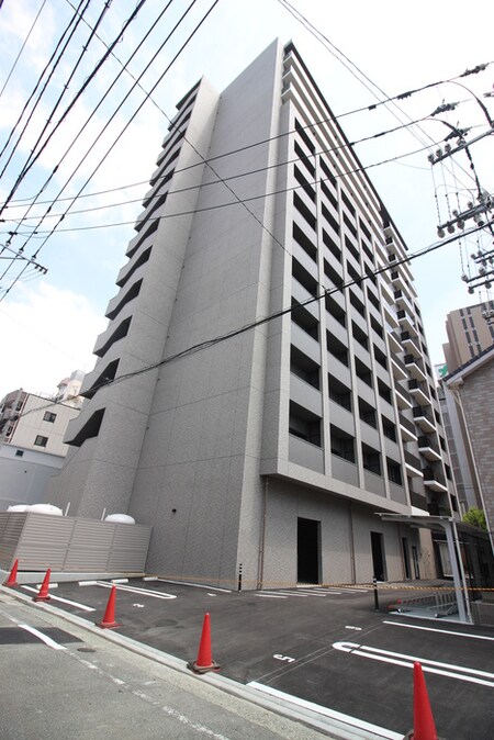 ｴﾝｸﾚｽﾄ天神LARK（810）外観写真