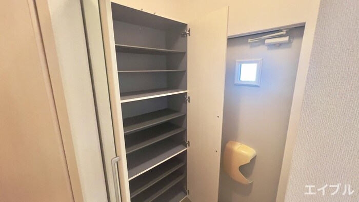 物件内観写真19　(靴箱)