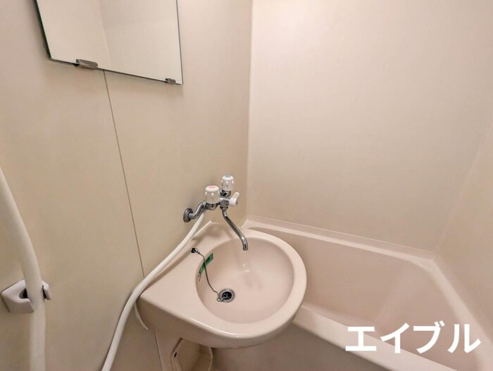 物件内観写真10　(洗面)