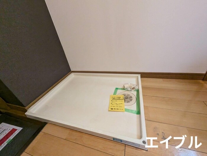 物件内観写真13　(洗濯機置場)