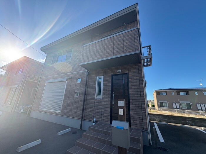 物件外観写真1　(外観写真)