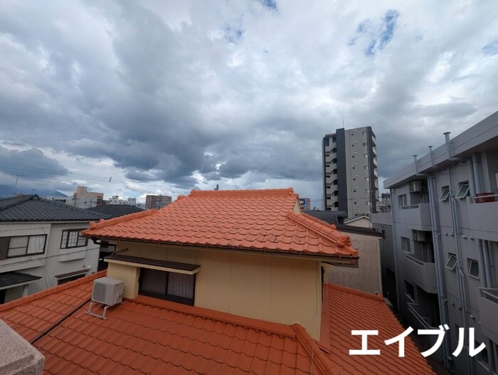 物件内観写真15　(室内からの展望)