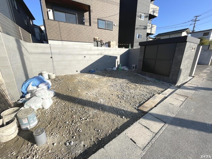 物件外観写真3　(駐車場)