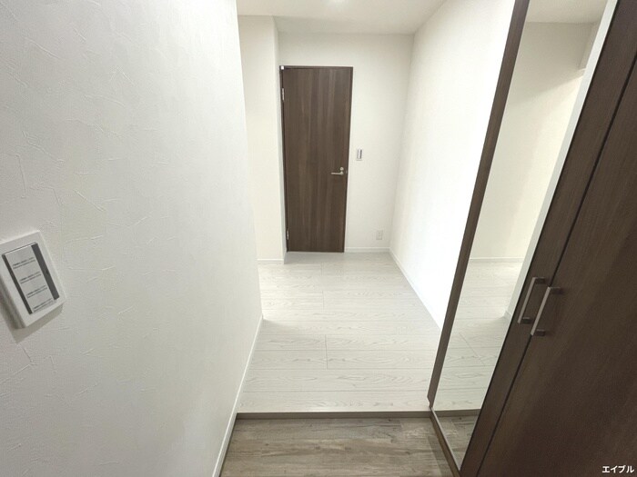 物件内観写真12　(玄関)