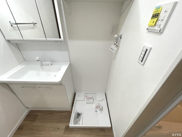 物件内観写真17　(洗濯機置場)