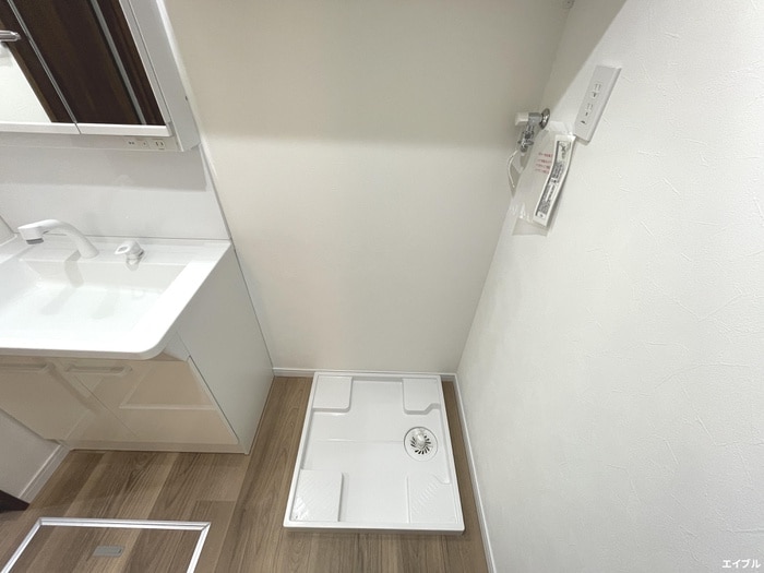 物件内観写真18　(洗濯機置場)