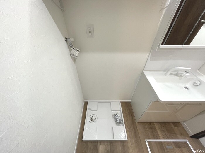 物件内観写真18　(洗濯機置場)