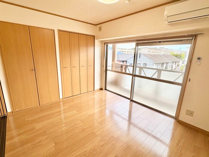 物件内観写真8　(居室)