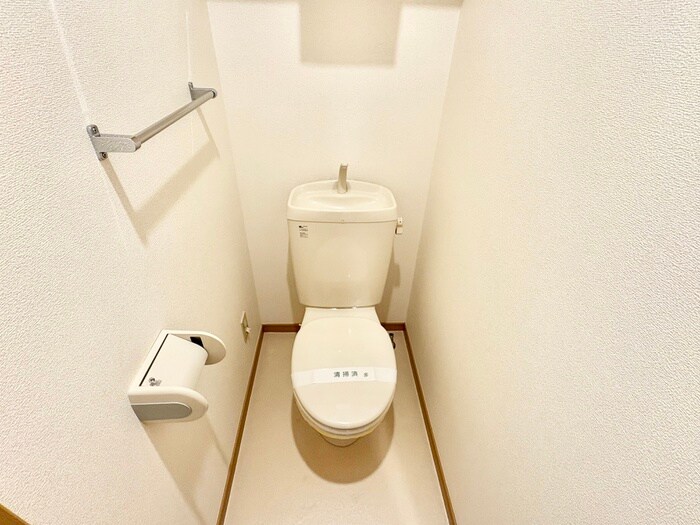 物件内観写真14　(トイレ)