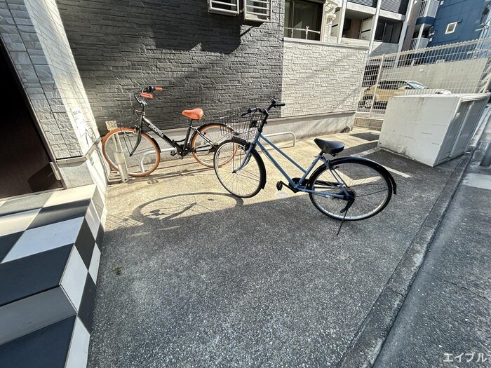 物件外観写真5　(駐輪場)