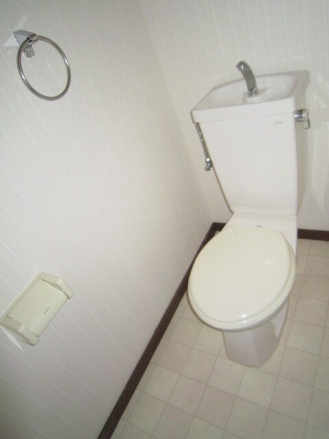 物件内観写真10　(トイレ)