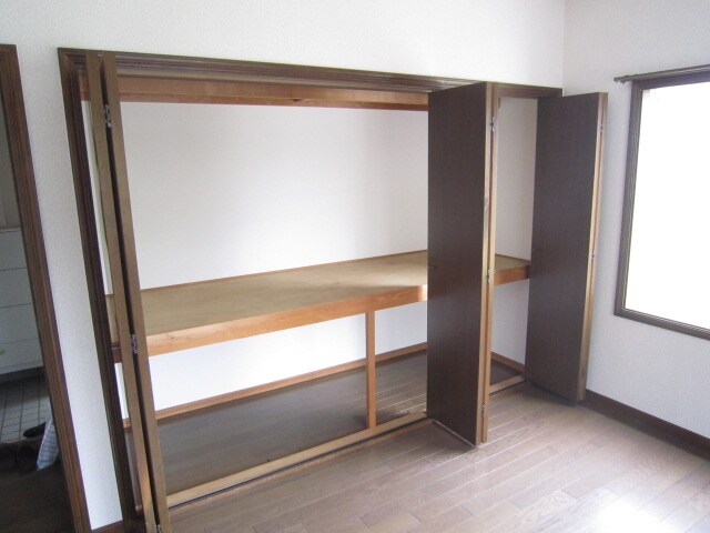 物件内観写真11　(収納)