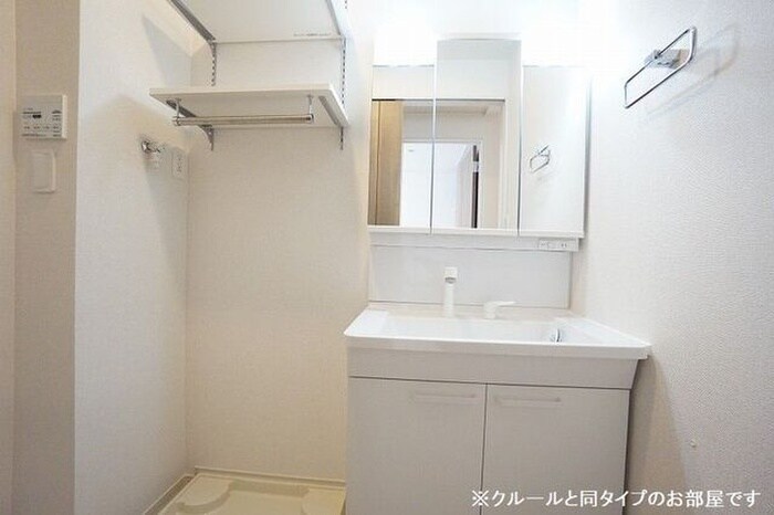 物件内観写真5　(洗面)