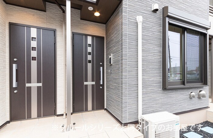 物件内観写真7　(玄関)