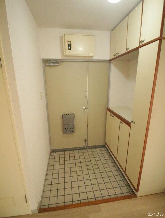 物件内観写真17　(玄関)