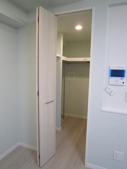 物件内観写真13　(収納)