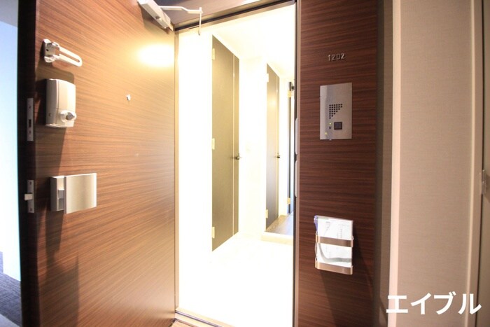 物件内観写真15　(玄関)