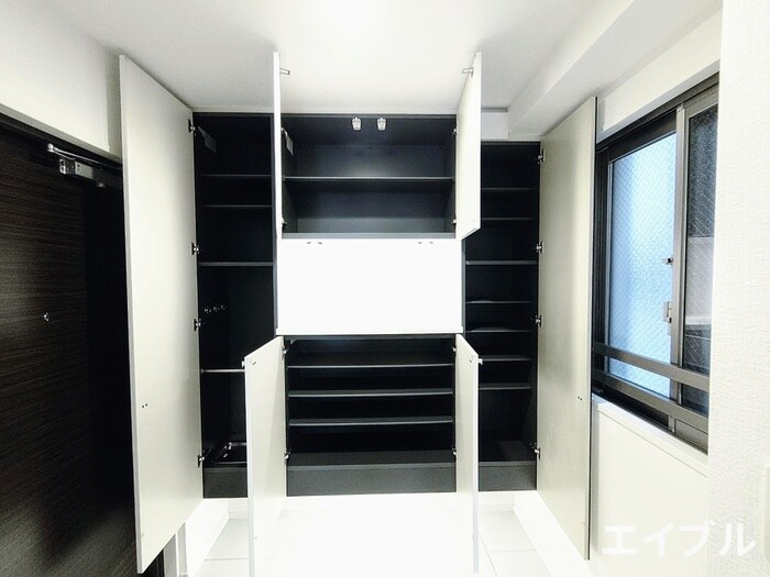 物件内観写真15　(靴箱)