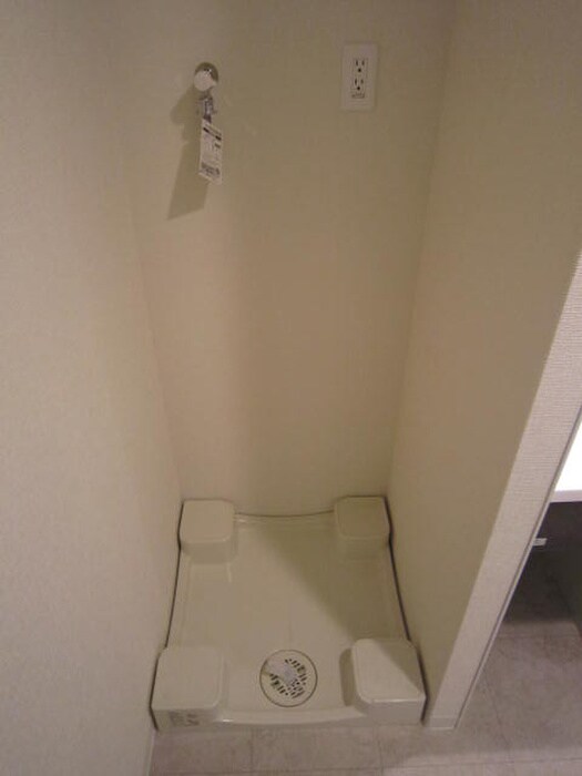 物件内観写真17　(洗濯機置場)