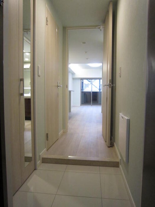 物件内観写真18　(玄関)