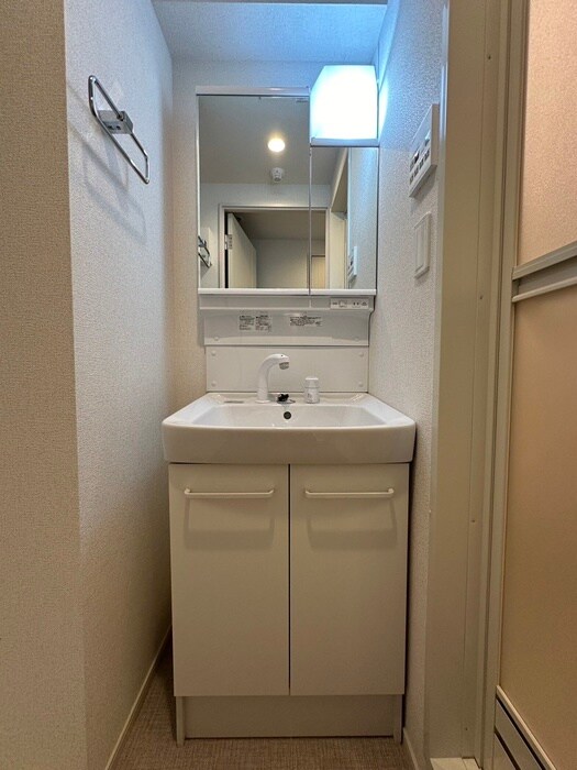 物件内観写真12　(洗面)