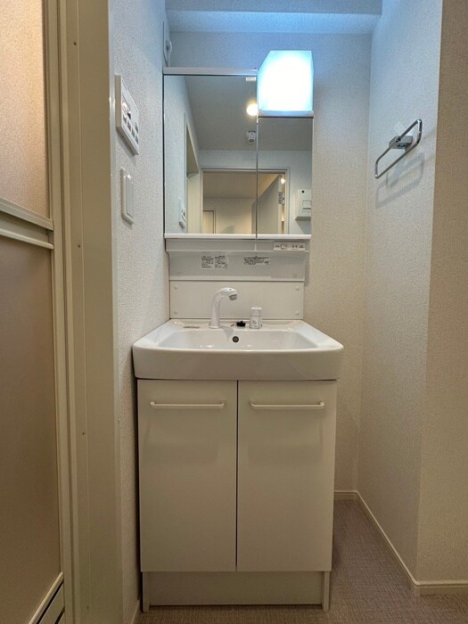 物件内観写真12　(洗濯機置場)