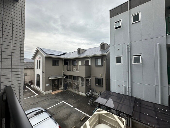 物件内観写真22　(室内からの展望)