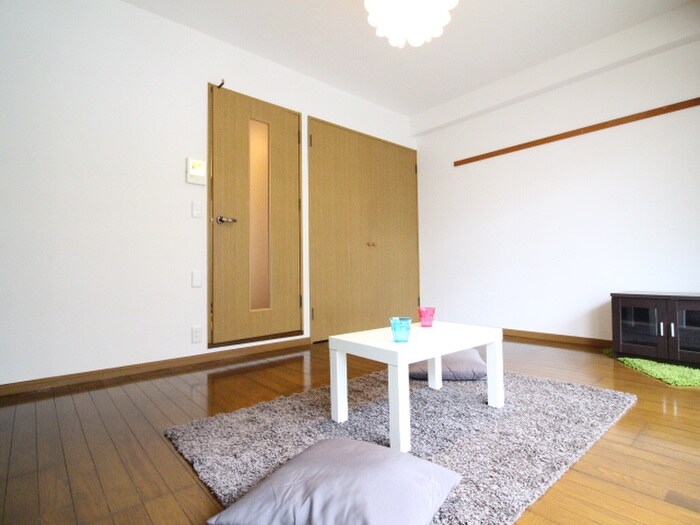 物件内観写真7　(居室)