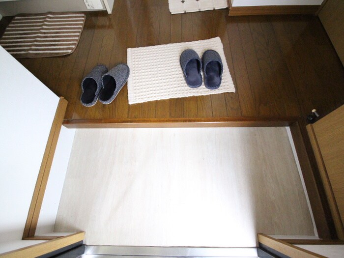 物件内観写真16　(玄関)