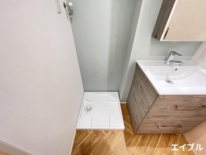 物件内観写真10　(洗濯機置場)