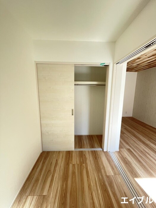 物件内観写真12　(収納)