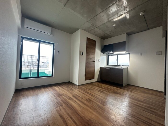 物件内観写真6　(居室)