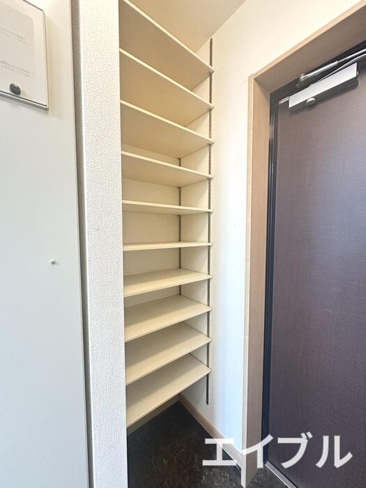 物件内観写真13　(靴箱)