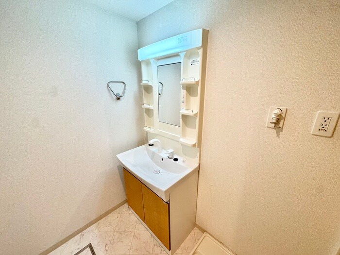 物件内観写真9　(洗面)