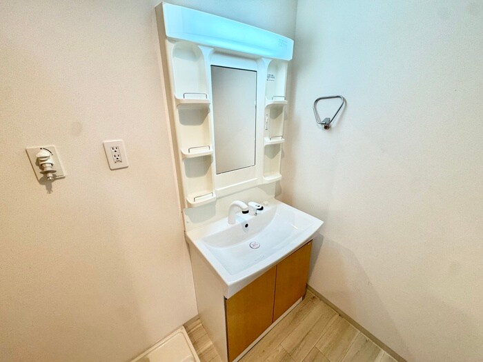 物件内観写真9　(洗面)