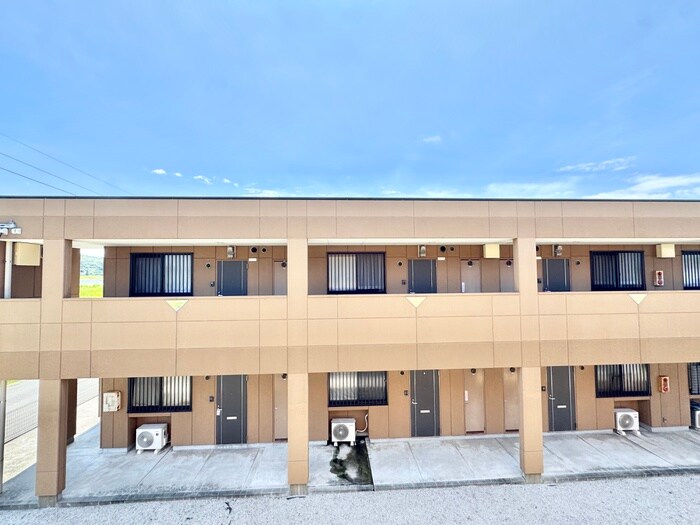 物件内観写真13　(室内からの展望)