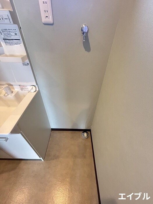 物件内観写真17　(洗濯機置場)