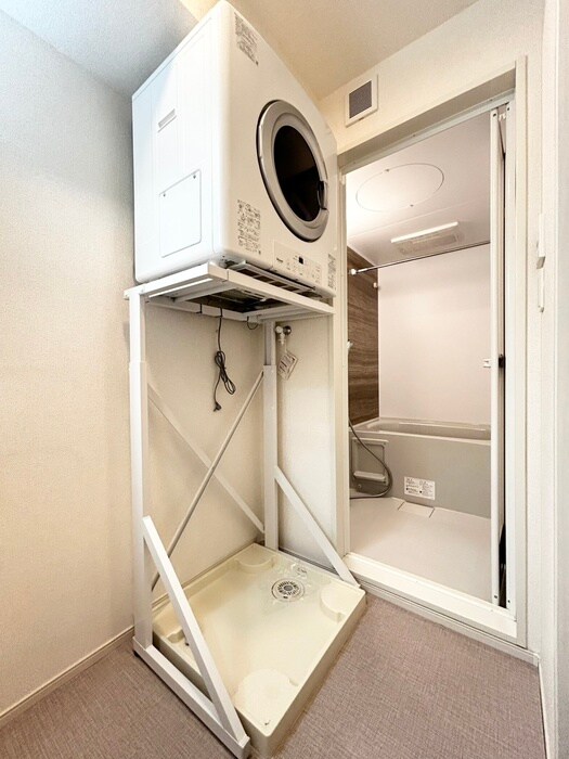 物件内観写真10　(洗濯機置場)