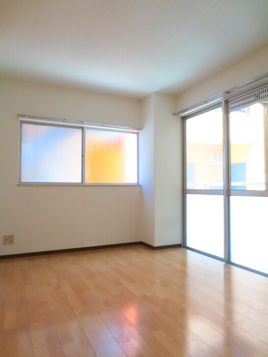 物件内観写真4　(居室)