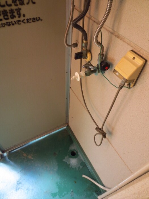 物件内観写真9　(洗濯機置場)