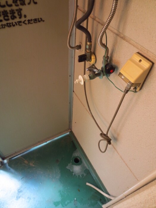 物件内観写真9　(洗濯機置場)